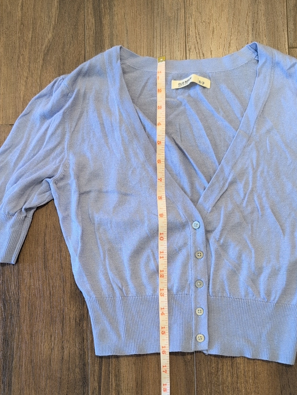 Old Navy Lavendar Purple V-Neck Buttoned Short-Sleeve Cropped Cardigan Y2K - Picture 4 of 9